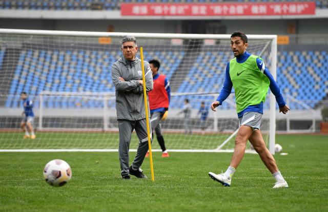 爱游戏最新手游攻略-沧州“老大”“老二”威风凛凛 主帅：穆里奇就像28岁