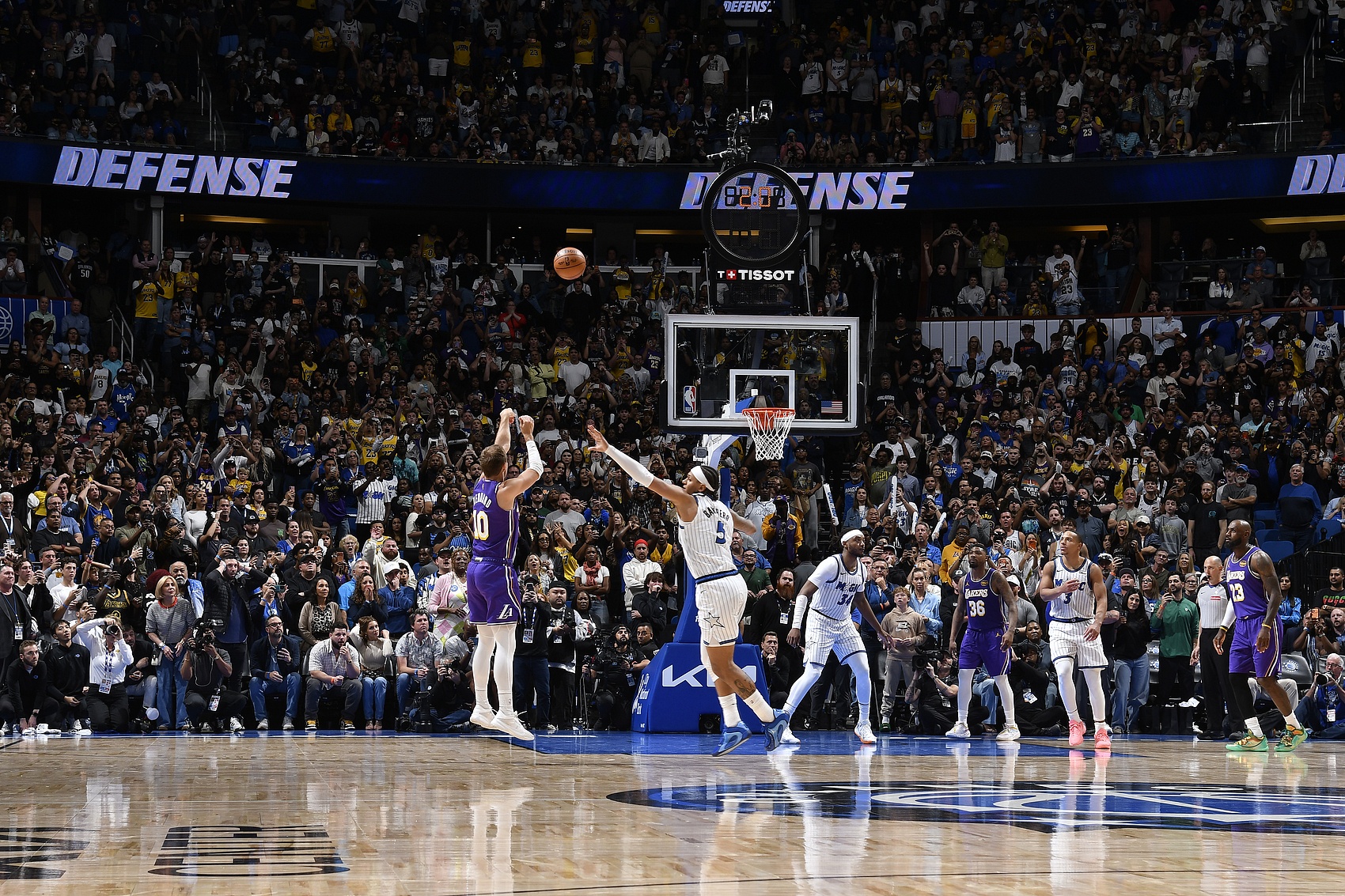 爱游戏APP下载-当东里进化老詹放权湖人9连胜完成蜕变  复制24独行侠逆袭神迹？